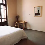 Mazi - Pied à Terre