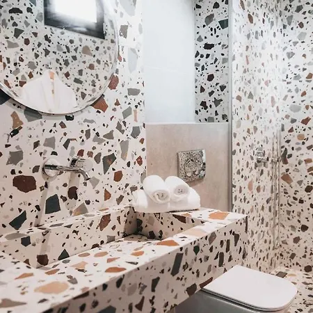 Mazi - Pied A Terre *