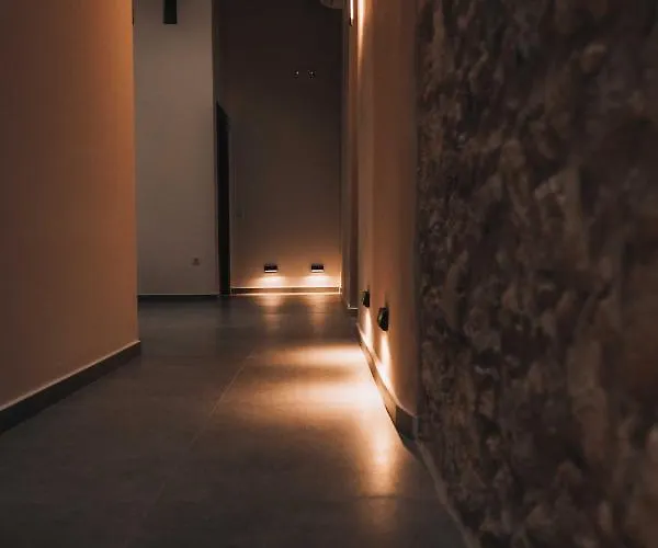 Mazi - Pied A Terre *