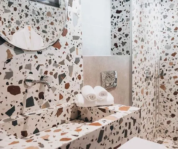 Mazi - Pied A Terre *