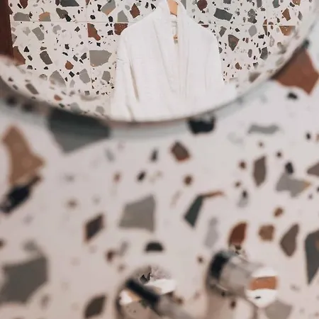 Dom wakacyjny Mazi - Pied A Terre *